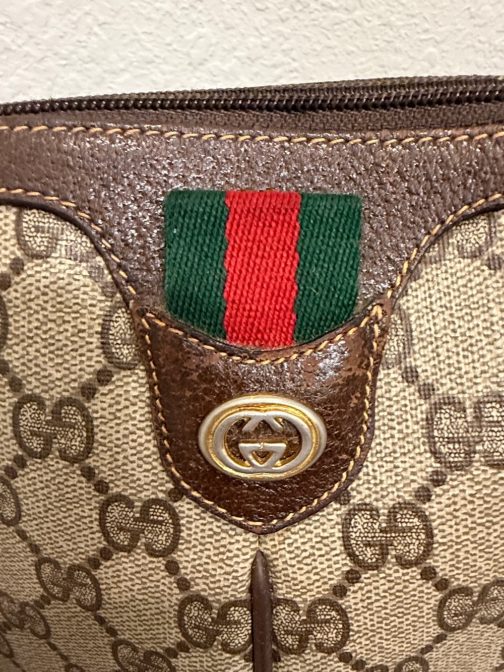 Gucci Beige/Brown GG Canvas Crossbody with Green-Red Web - Picture 9 of 11